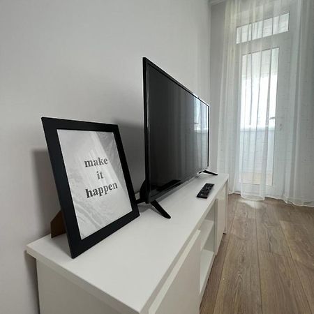 Sunny Apartment Center Suceava Bagian luar foto