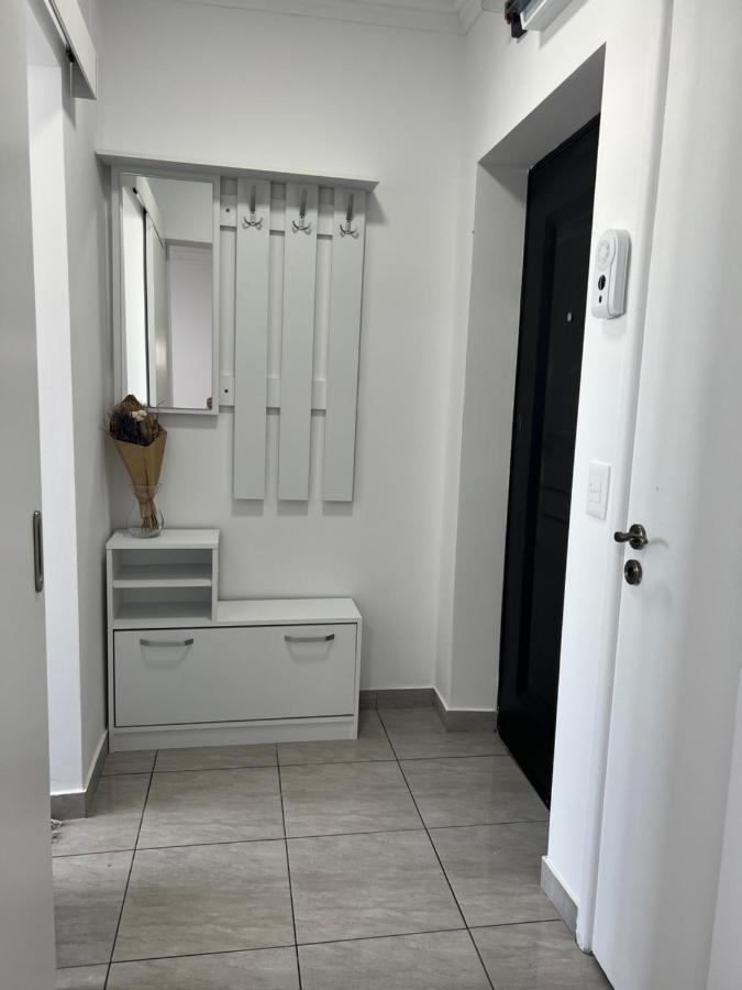 Sunny Apartment Center Suceava Bagian luar foto