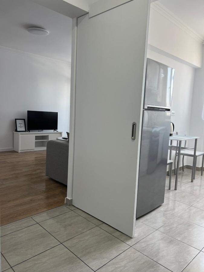 Sunny Apartment Center Suceava Bagian luar foto